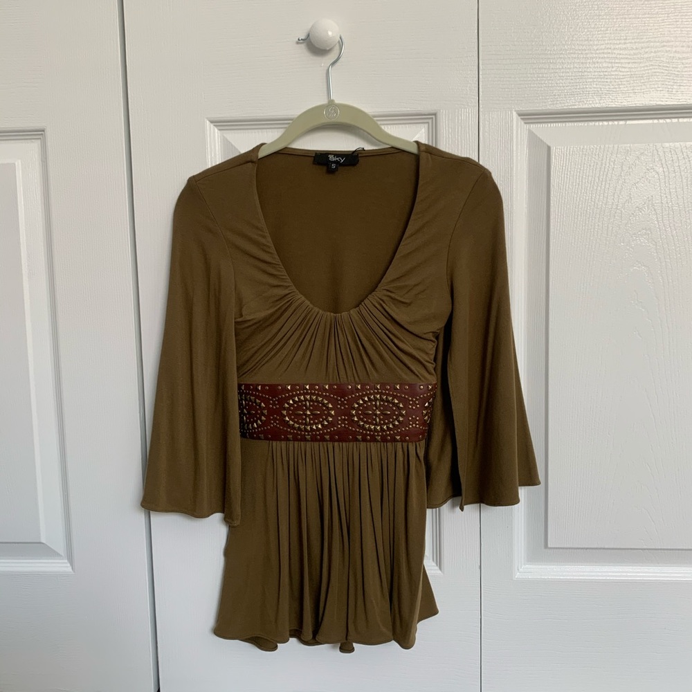 Sky top Size Small
